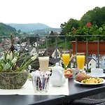 Bergterrasse فندق مبيت وإفطار آنفايلار آم تريفلز