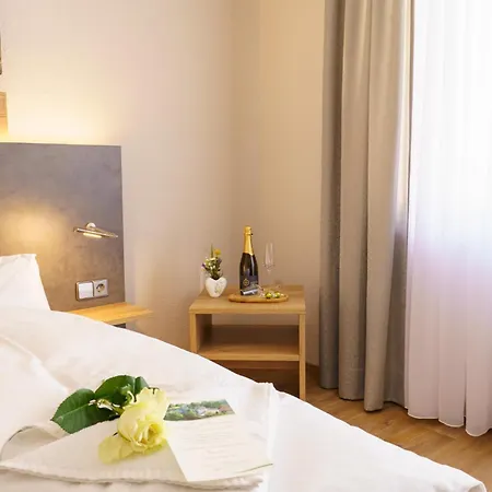 Bed & Breakfast Bergterrasse 3*