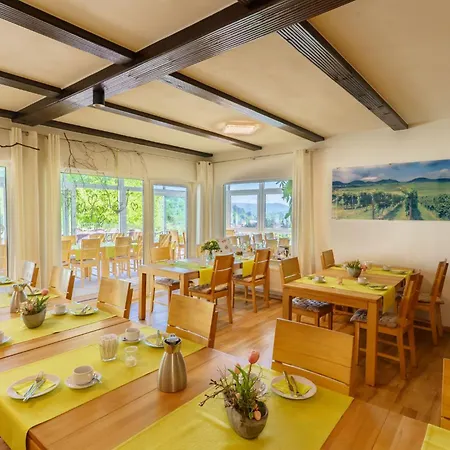 Bergterrasse Alojamento de Acomodação e Pequeno-almoço Annweiler am Trifels